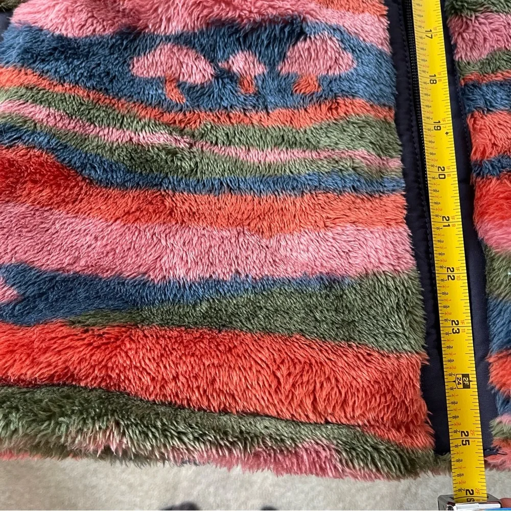 Urban Outfitters Without Walls Multicolor Rainbow Mushroom‎ Fleece Vest Mens L
